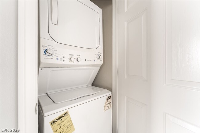 Building Photo - 5250 S Rainbow Blvd