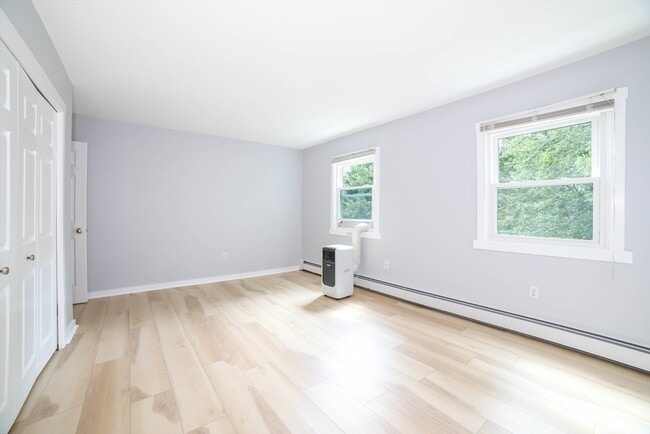 Building Photo - 64 Camelot Dr