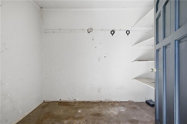 Building Photo - 5825 Loire Dr