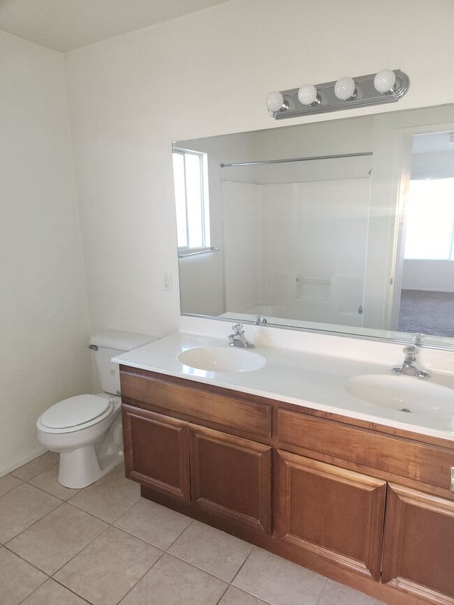Building Photo - 71512 Sunflower Dr