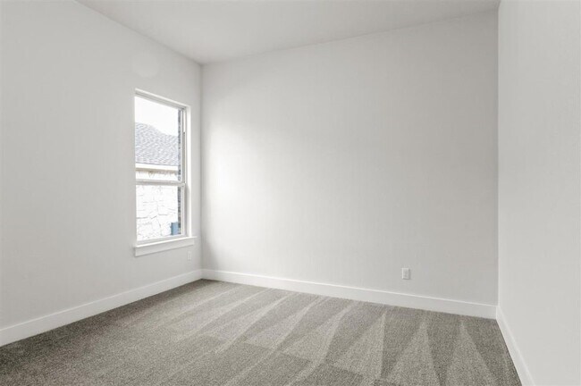 Building Photo - 200 Castlefields St