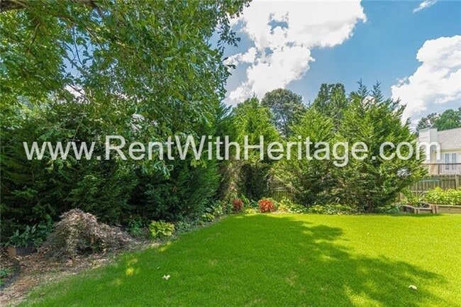 Building Photo - GORGEOUS 4 BEDROOM / 2.5 BATH WITH ALL THE UPGRADES IN POULAR KINGSWOOD SWIM / TENNIS COMMUNTY