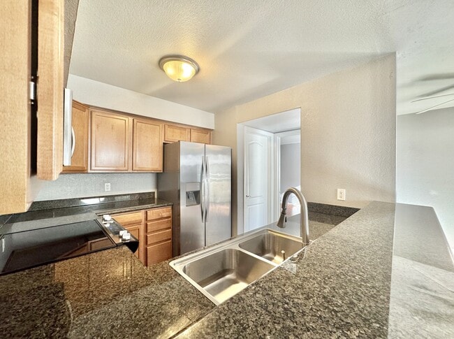 Building Photo - 9325 W Desert Inn Rd