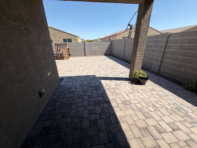 Building Photo - 7214 E Gamebird Way
