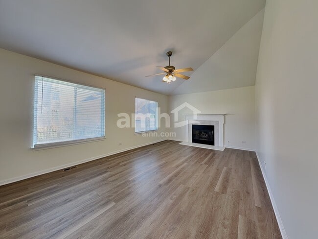 Building Photo - 34233 N Wineberry Ln