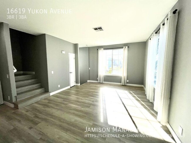 Building Photo - 16619 Yukon Ave