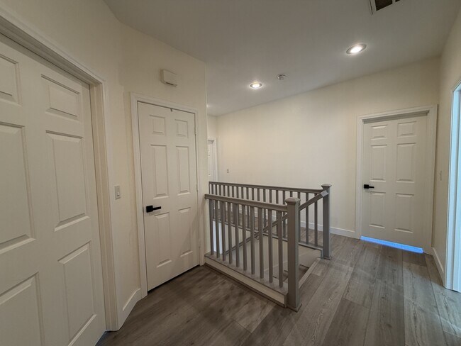 Building Photo - 10756 Turquoise Valley Dr