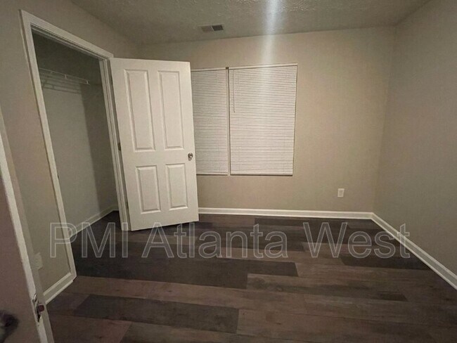 Building Photo - 7204 Waldrop Pl