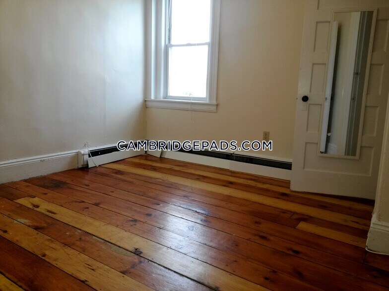 Building Photo - 124 Berkshire St