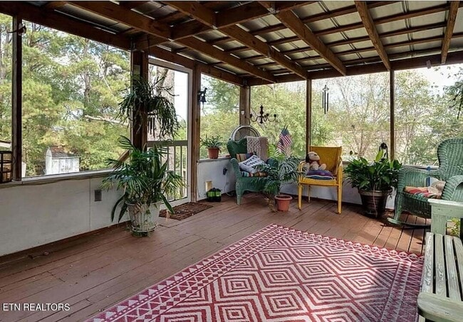 Building Photo - 128 Farlow Dr