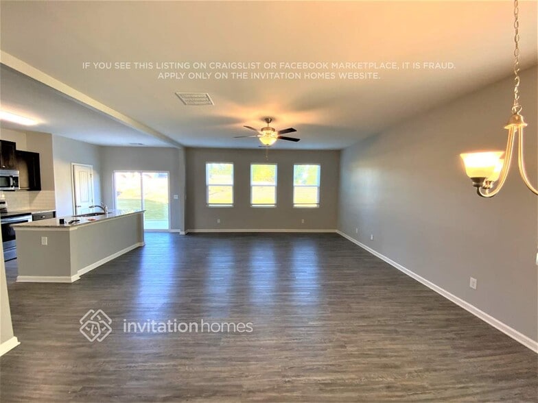 Building Photo - 4921 Fawnwood Dr