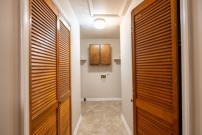 Building Photo - 3BD 2Bath