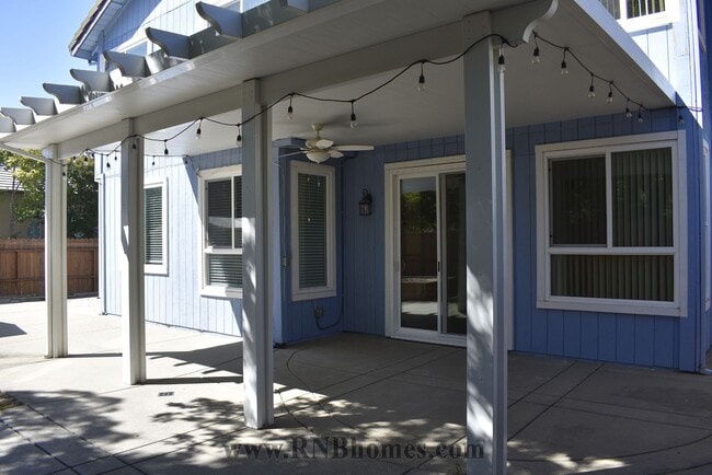 Building Photo - 2400 Carr Ct