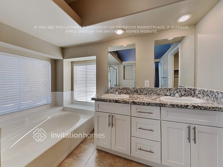 Building Photo - 2143 Falcon Pointe Ln