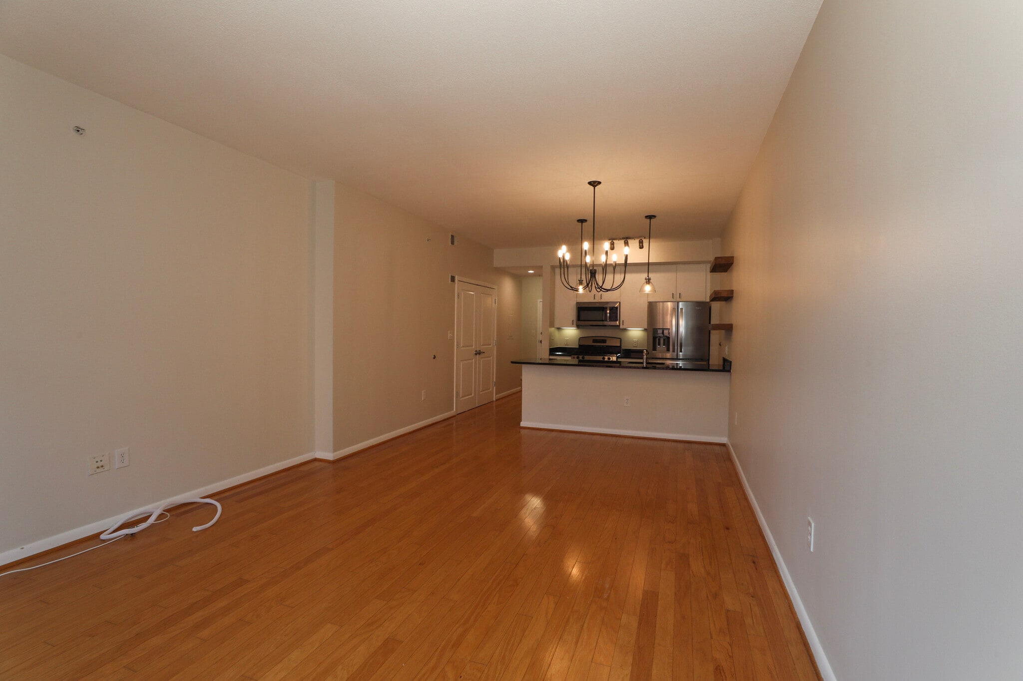 Building Photo - 1001 L St NW