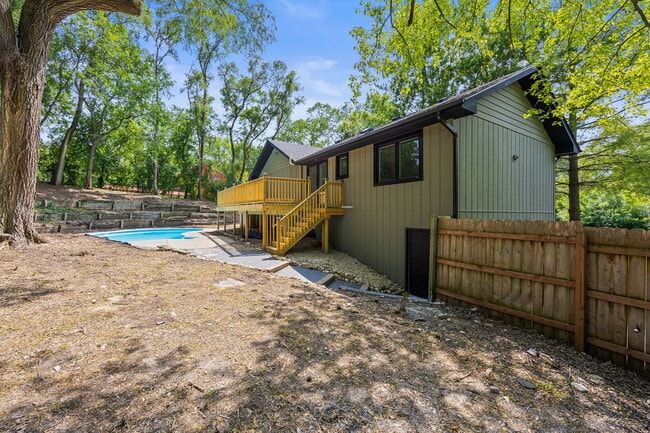 Building Photo - 9704 Captains Dr