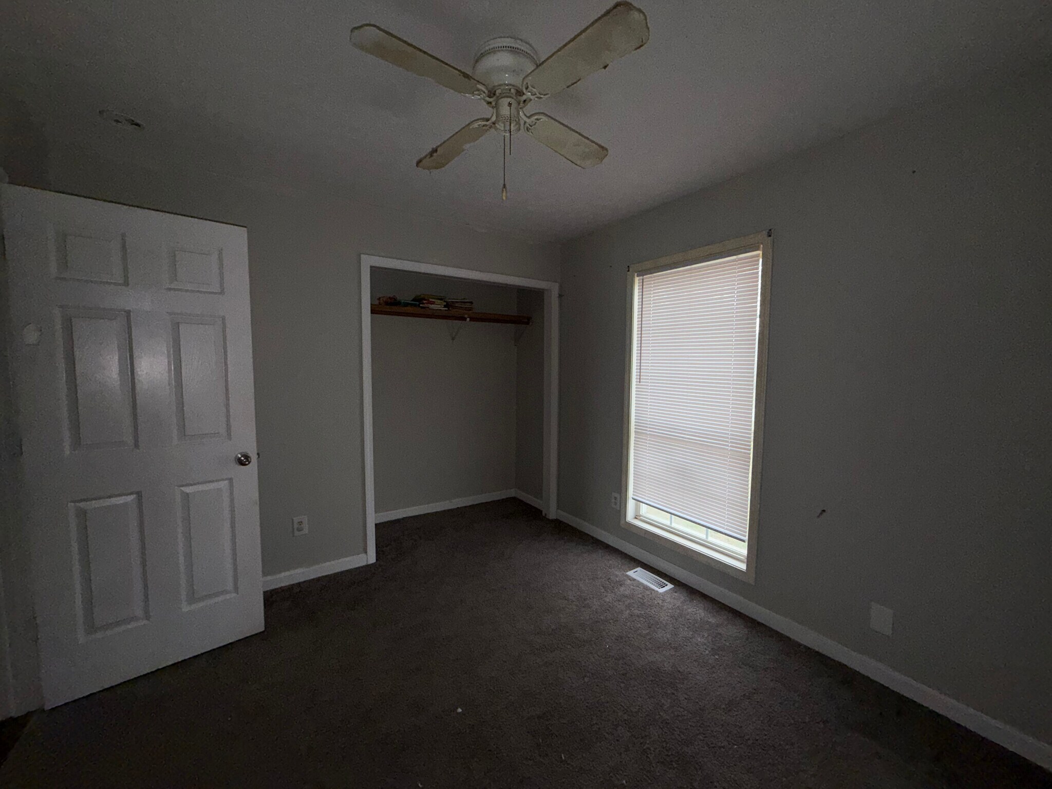 Building Photo - 1211 Redbud St