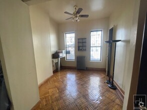 Building Photo - A ROOM HART STREET BEDSTUY