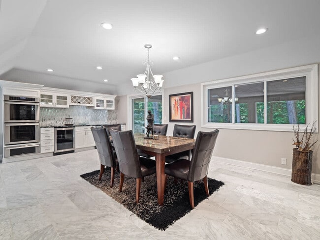 Building Photo - 117 Partridge Ln