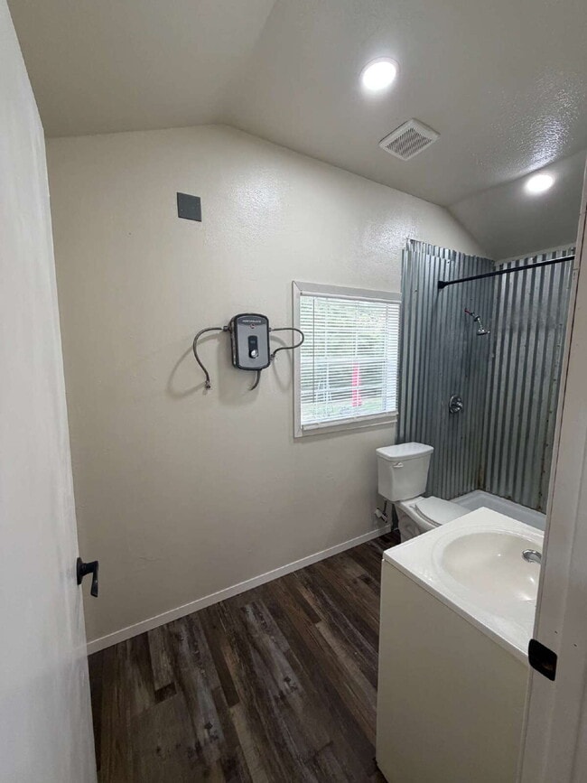 Building Photo - Charming 1-Bedroom Home with Modern Amenities in Longview, TX!