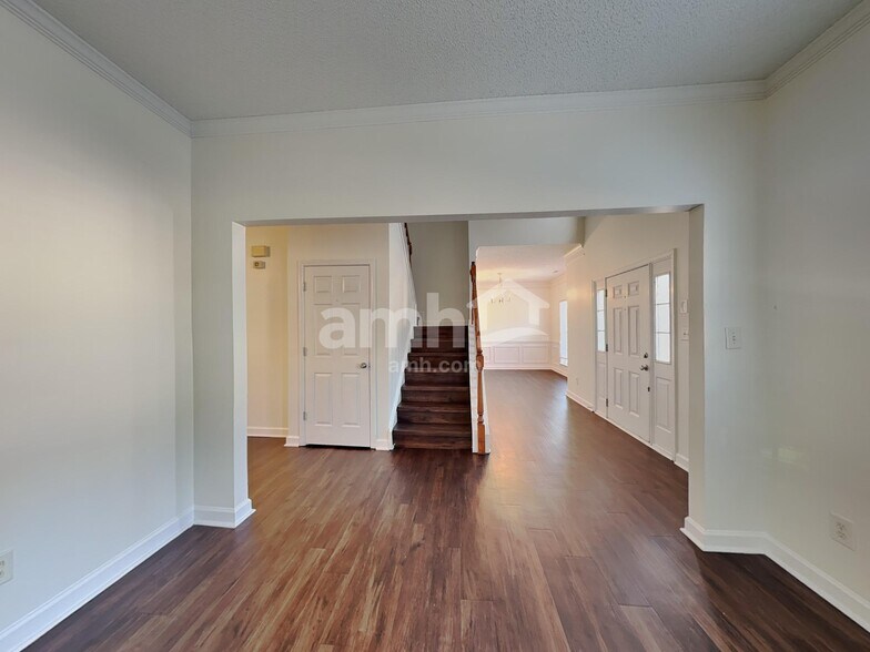 Building Photo - 4763 Asherton Pl NW