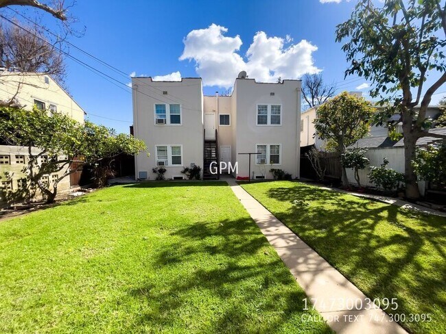 Building Photo - 803 Lindaraxa Park N