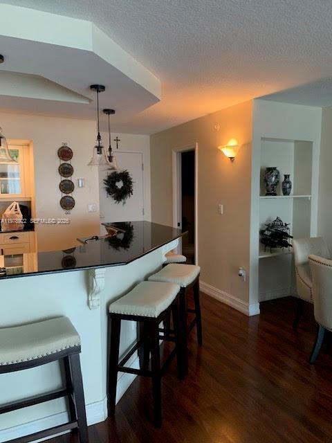 Building Photo - 6917 Collins Ave