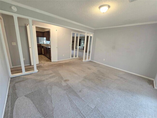 Building Photo - 4009 Cherry Hill Ln