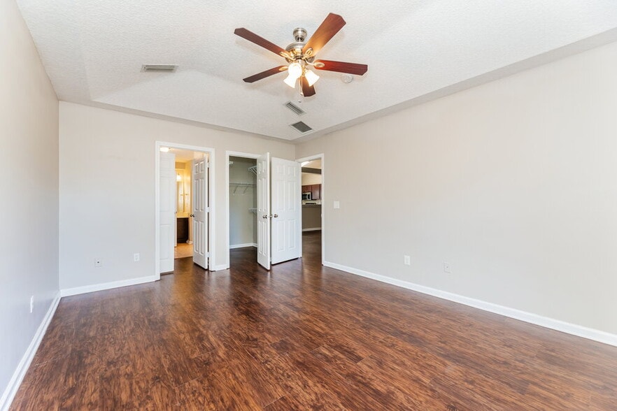 Building Photo - 1124 Native Dancer Ct