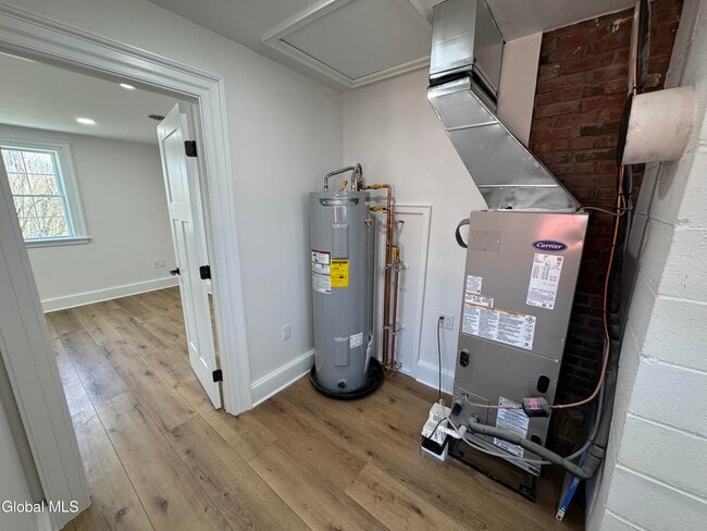 Building Photo - 675 Mac Elroy Rd