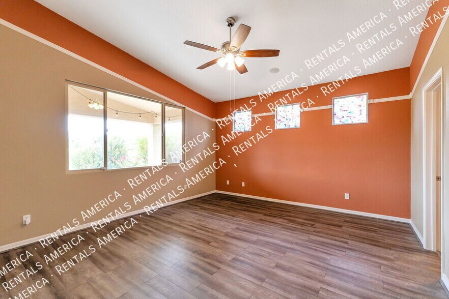 Building Photo - 12936 N Salt Cedar Dr