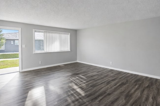 Building Photo - 1953-1953 S Owyhee St