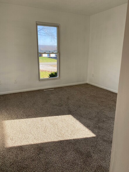 Building Photo - 15031 Chad Ln