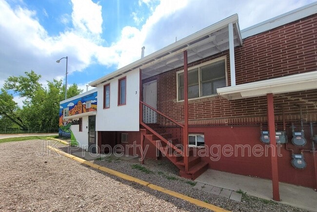 Building Photo - 2027 Smelter Ave NE