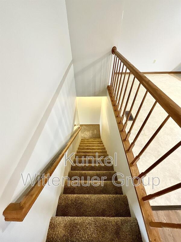 Building Photo - 7 S Cherry Hills