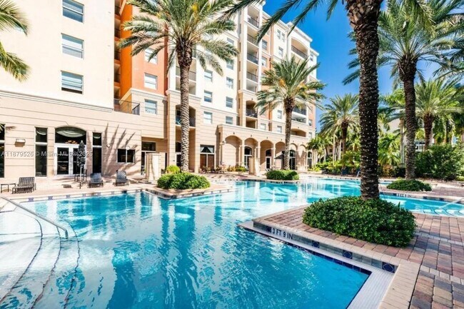 Primary Photo - 17150 N Bay Rd