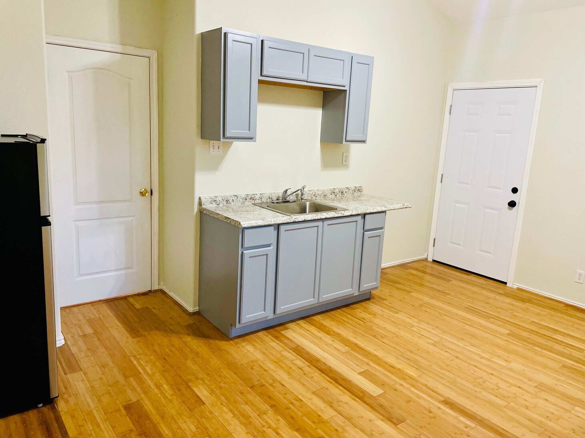 Kitchenette - 2809 Anejo Dr
