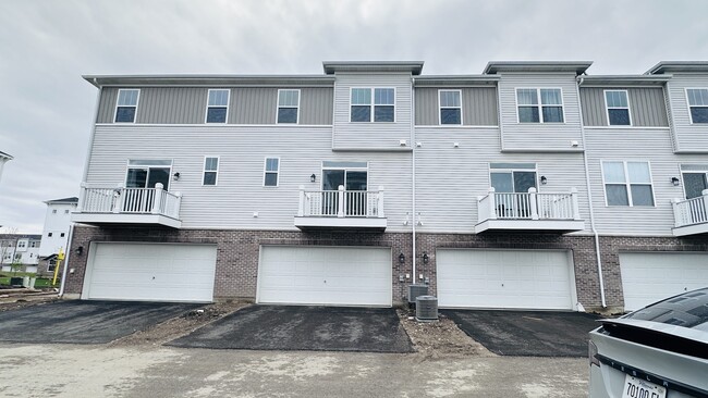 Building Photo - 1094 Bogart St