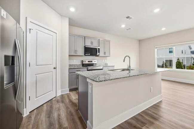 Building Photo - 226 Munsee Cir