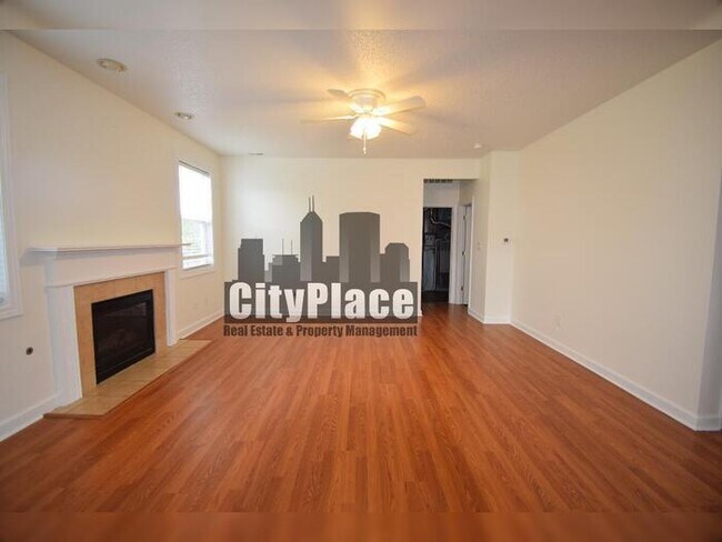 Building Photo - 1750 Buckeye Ct