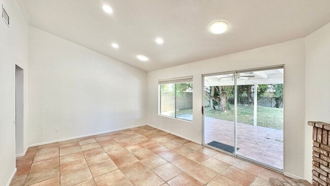 Building Photo - Beautiful Updating throughout Home!  Kitch...