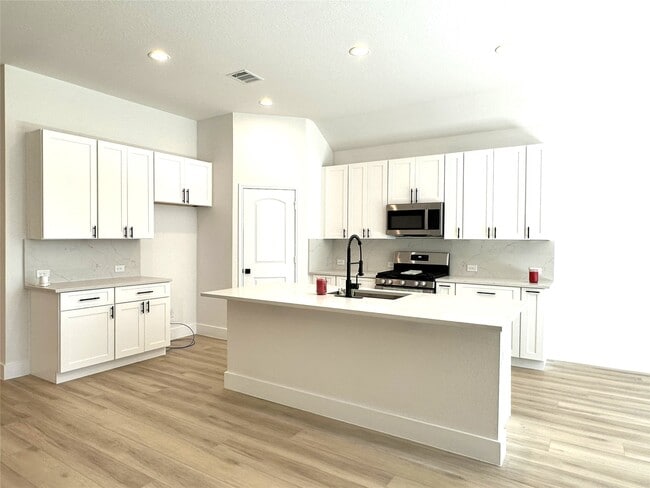 Building Photo - 14380 Zion Gate Crossing