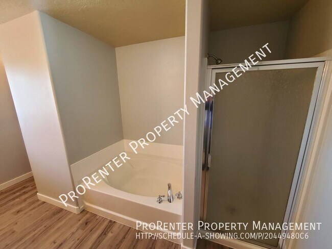 Building Photo - 1005 N 740 W