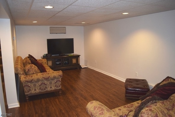 Building Photo - 4 Chesler Square