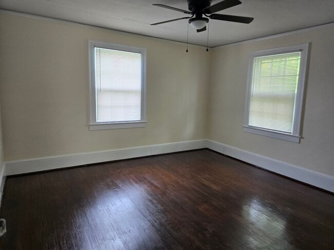 Building Photo - 4 Bedroom 2 bath Home For Rent - Heart of Florence