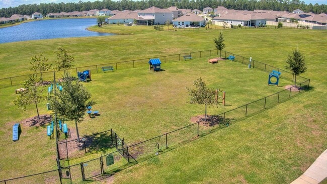 Building Photo - 130 Huesca Ct