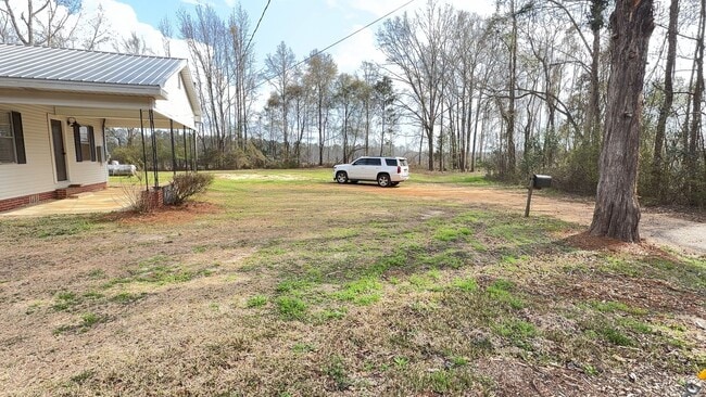 Building Photo - 2741 Pineapple Hwy