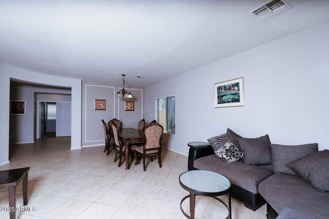 Building Photo - 19367 W Madison St