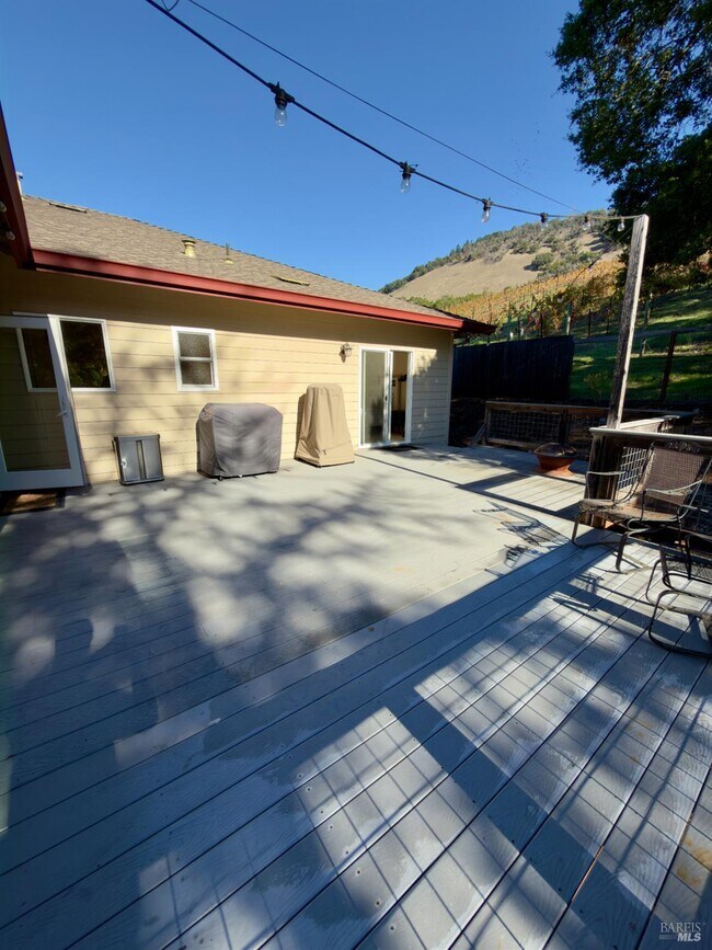 Building Photo - 5240 Hoyal Dr