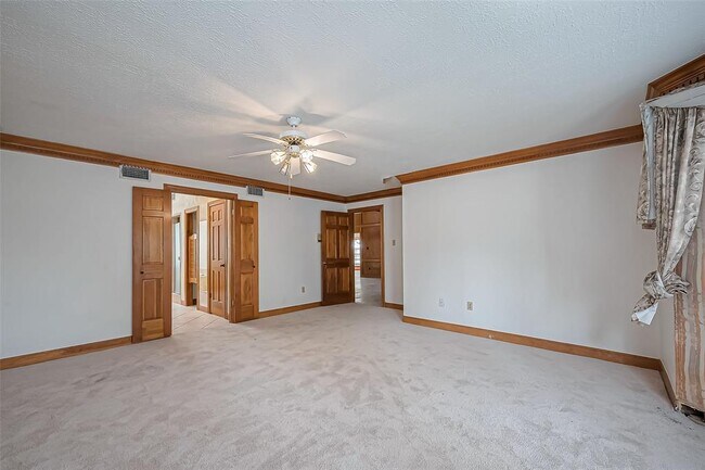 Building Photo - 18307 Champion Forest Dr